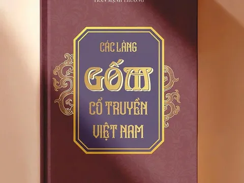 Nhà báo Trần Mạnh Thường ra mắt cuốn sách "Các làng gốm cổ truyền Việt Nam"