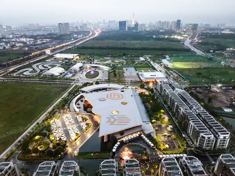 Global Festive - Thắp sáng mùa lễ hội tại The Global City